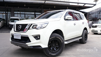 รูปรถยนต์ Nissan Terra 2018