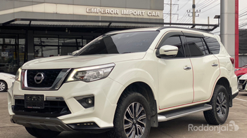 รูปรถยนต์ Nissan Terra 2018