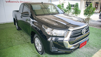 รูปรถยนต์ Toyota Hilux Revo 2021