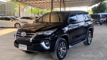 รูปรถยนต์ Toyota Fortuner 2018