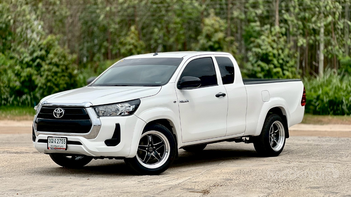 รูปรถยนต์ Toyota Hilux Revo 2020