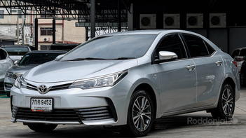 รูปรถยนต์ Toyota Corolla 2017