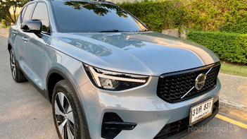 รูปรถยนต์ Volvo XC40 2022