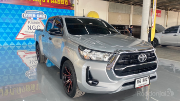 รูปรถยนต์ Toyota Hilux Revo 2024