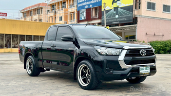 รูปรถยนต์ Toyota Hilux Revo 2021