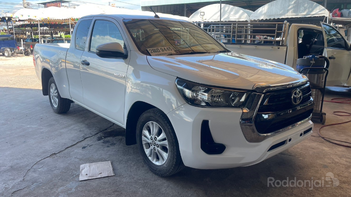 รูปรถยนต์ Toyota Hilux Revo 2021