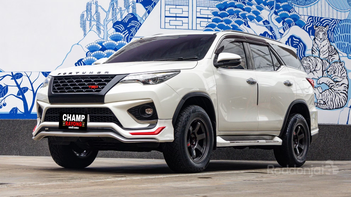 รูปรถยนต์ Toyota Fortuner 2018