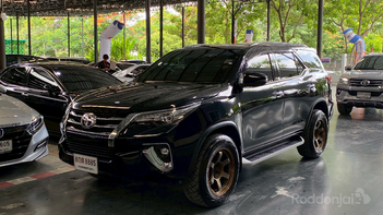 รูปรถยนต์ Toyota Fortuner 2019