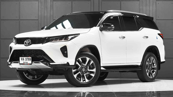 รูปรถยนต์ Toyota Fortuner 2022