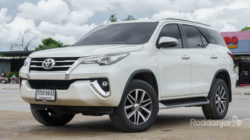 รูปรถยนต์ Toyota Fortuner 2018