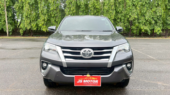 รูปรถยนต์ Toyota Fortuner 2019